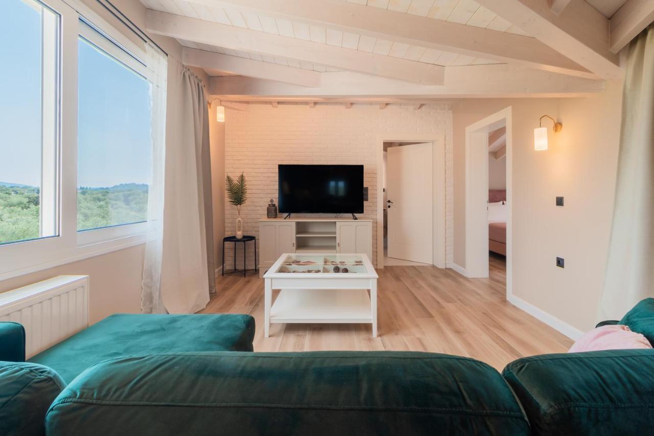 Melena Premium Suites Roda  Extérieur photo