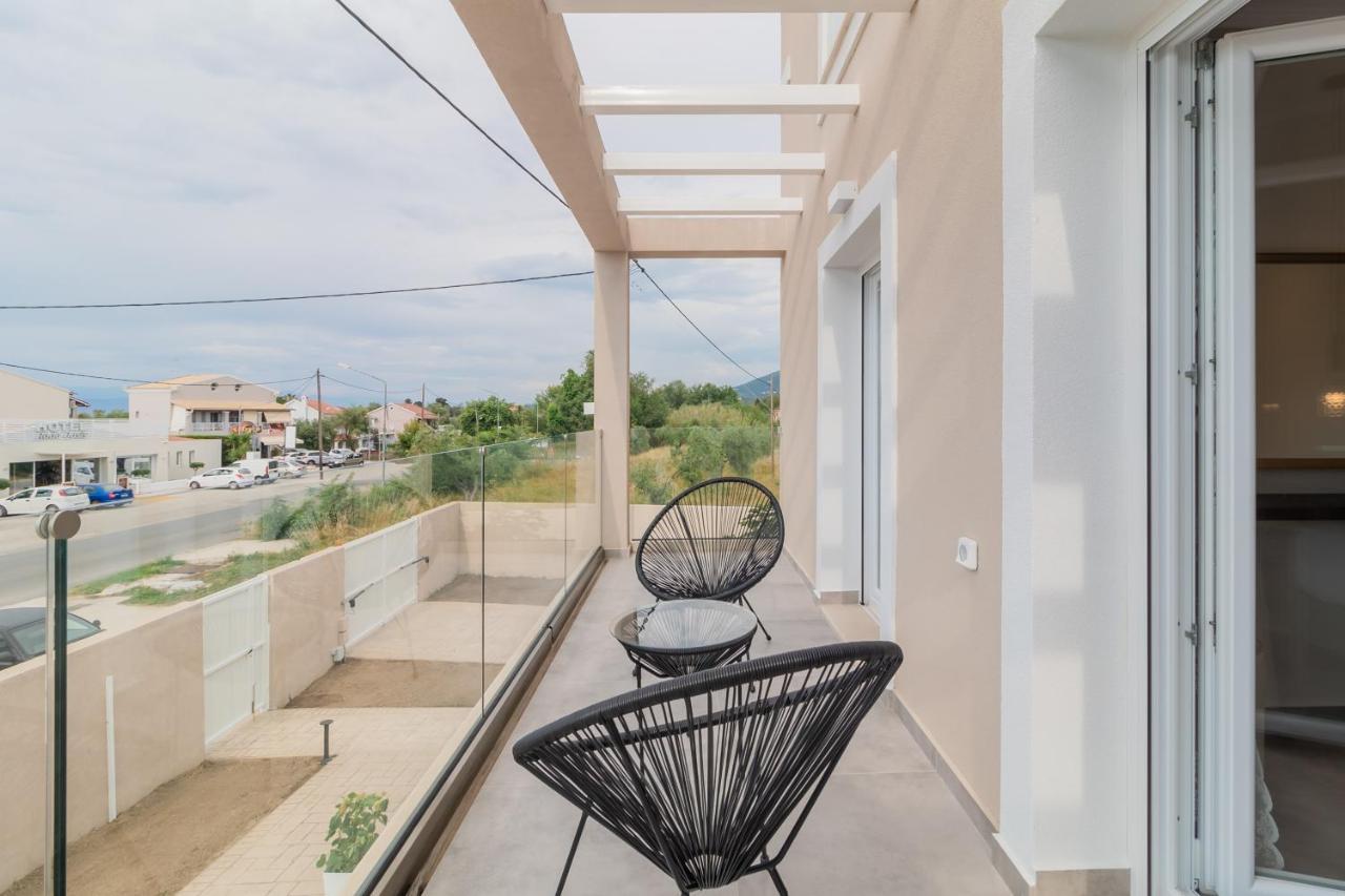 Melena Premium Suites Roda  Extérieur photo