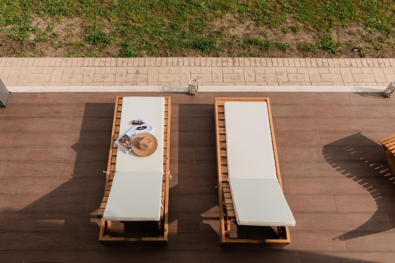 Melena Premium Suites Roda  Extérieur photo